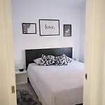 Residencia Simona 2 شقة *