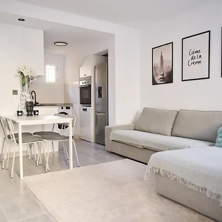 Residencia Simona 2 شقة
